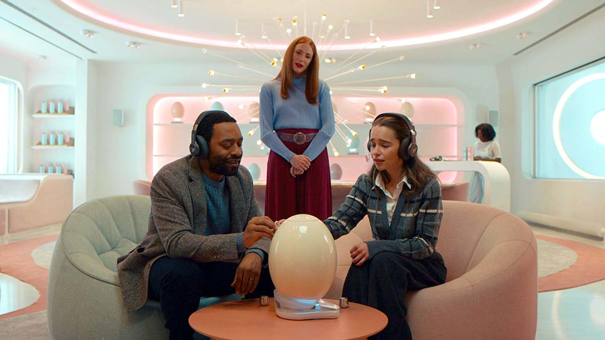 ‘The Pod Generation’ Review; Emilia Clarke & Chiwetel Ejiofor Are Having A Baby In A Thoughtful But Flat Comedy/Drama [Sundance]