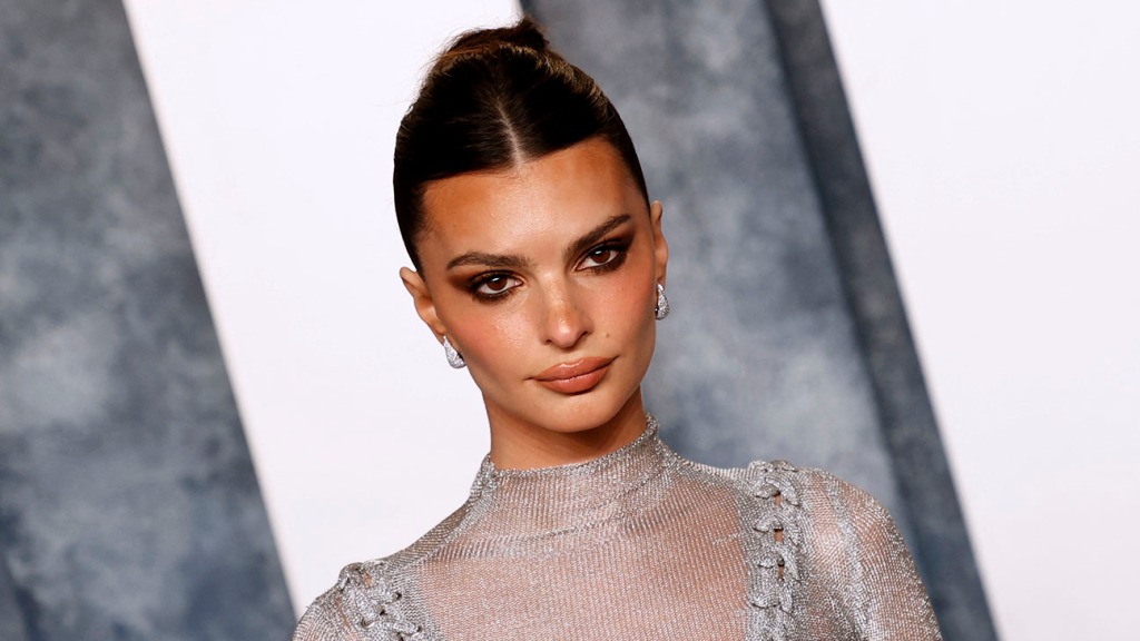 Emily Ratajkowski on Why She Quit Acting, Fired Her Team – The Hollywood Reporter