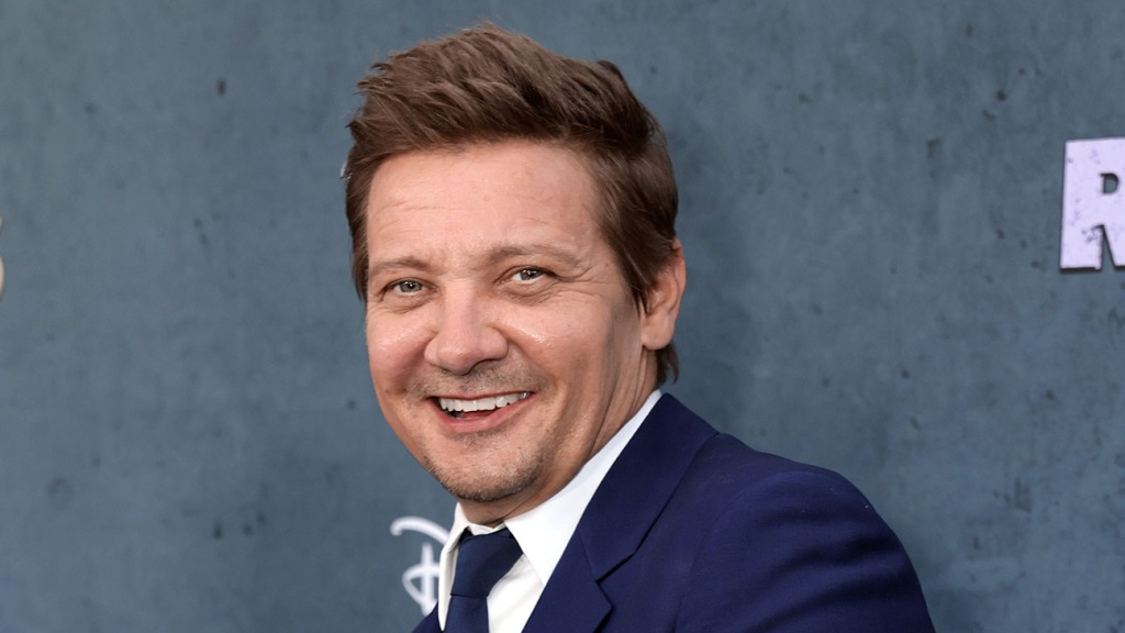 Jeremy Renner Jogs For First Time Amid Recovery From Snowplow Accident – The Hollywood Reporter