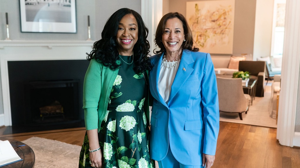 Vice President Kamala Harris Hosts Shonda Rhimes, Queen Charlotte Cast – The Hollywood Reporter