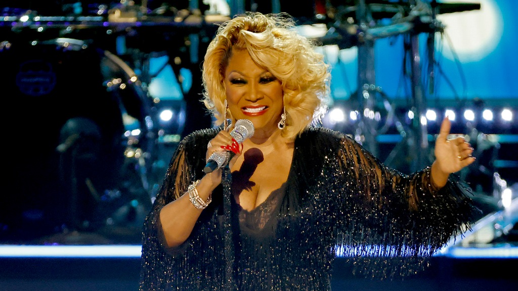 Patti LaBelle Forgets Lyrics During Tina Turner Tribute at BET Awards – The Hollywood Reporter