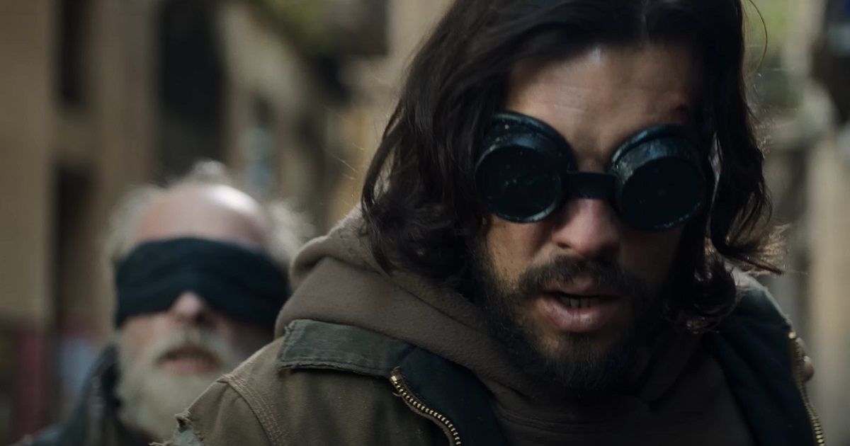 Bird Box Barcelona’s Mario Casas on His Love for the Franchise and Sandra Bullock