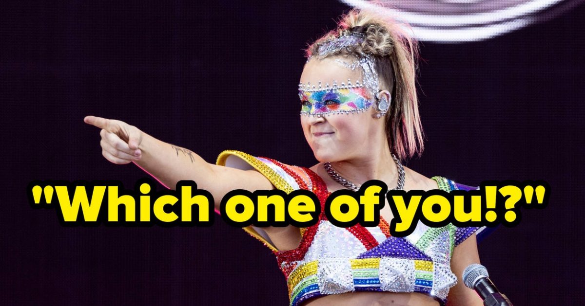 "Who The Living [Bad Word] Just Booed Me?" JoJo Siwa Popped Off On Audience Members At NYC Pride