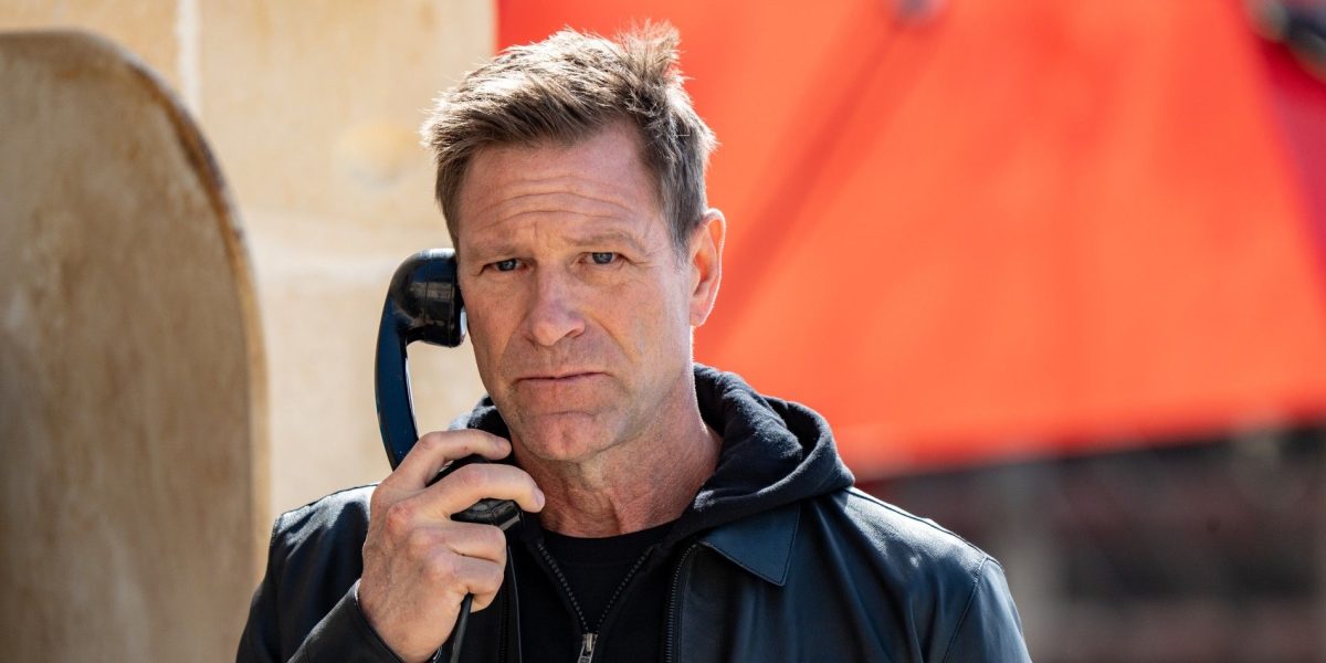 Aaron Eckhart & Abigail Breslin Have Zero Chemistry In Spectacularly Flat Thriller