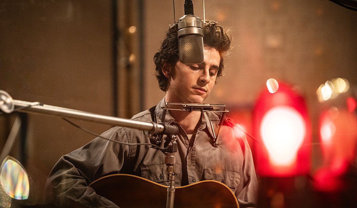 James Mangold & Timothée Chalamet Electrify In Superb, Punk-Rock-Spirited Bob Dylan Drama