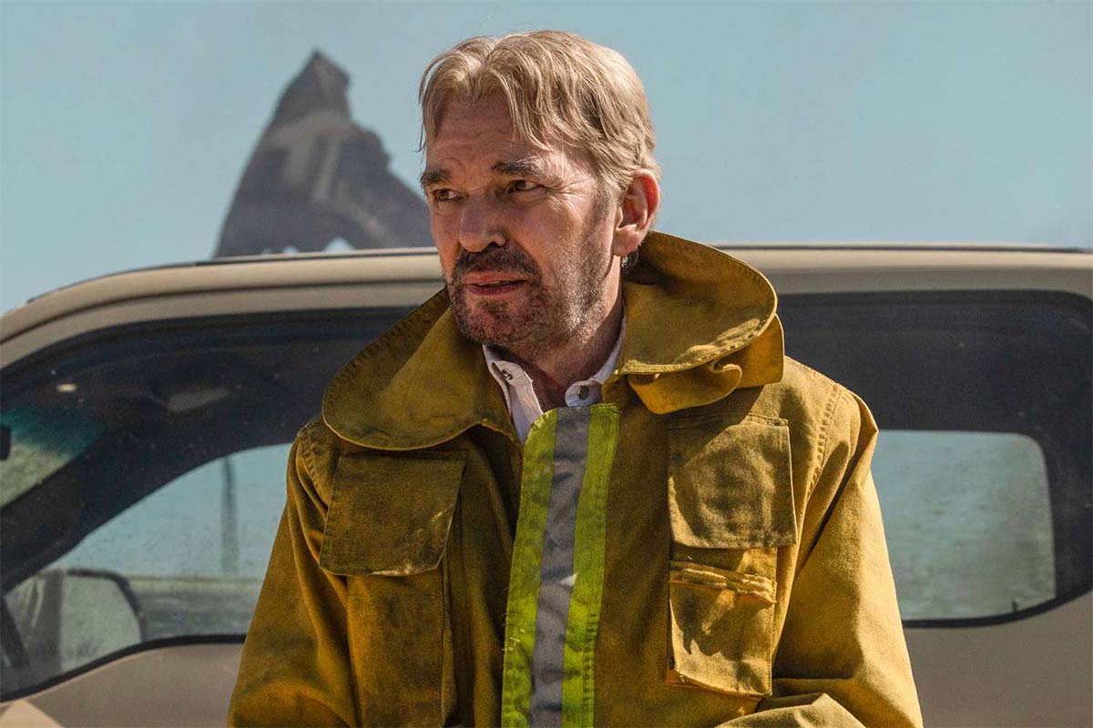 Billy Bob Thornton & Showrunner Christian Wallace Discuss the Texas Oilfield Drama, Taylor Sheridan’s “Machine-Like” Process & More [Bingeworthy Podcast]