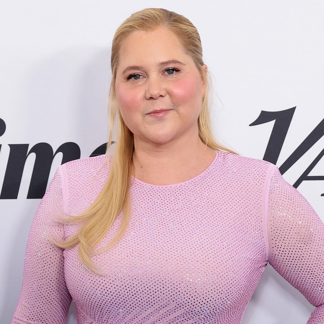 Amy Schumer Shares “No Filter, No Filler” Pic After Cushing Diagnosis